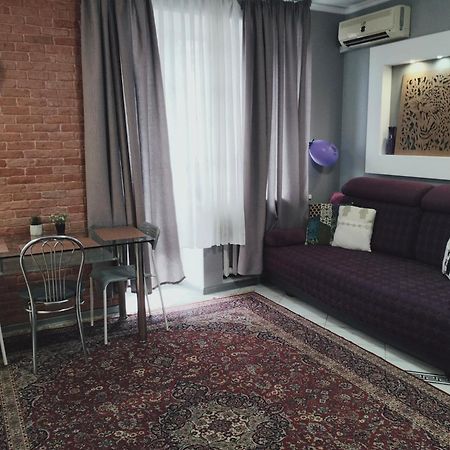 Apartment On 8 Marta นิโกลาเยฟ ภายนอก รูปภาพ