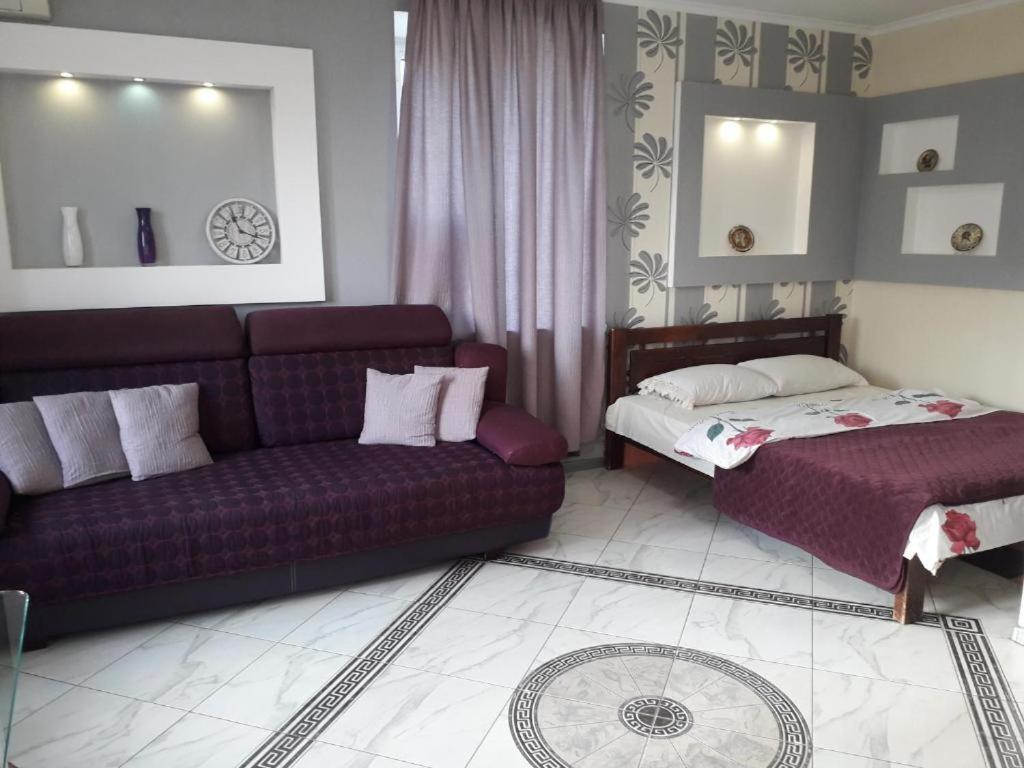 Apartment On 8 Marta นิโกลาเยฟ ภายนอก รูปภาพ